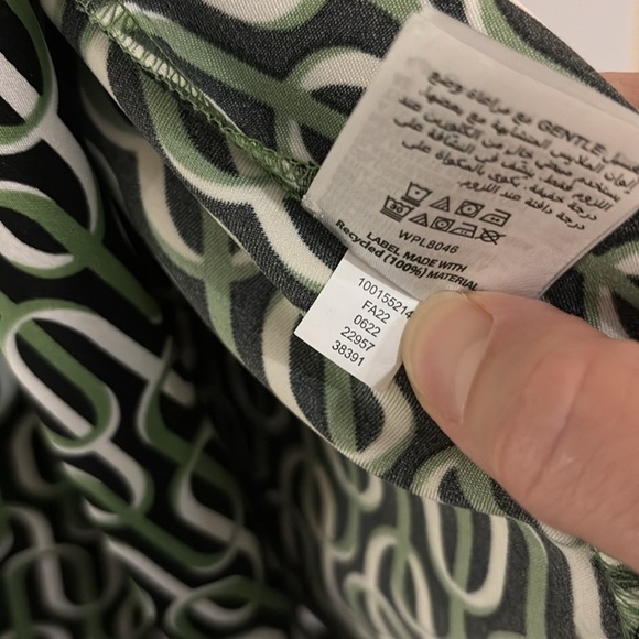 Alfani Wrap Midi Dress NWT. Size 10.  Satin soft. Green, black, white geometric - Picture 6 of 7